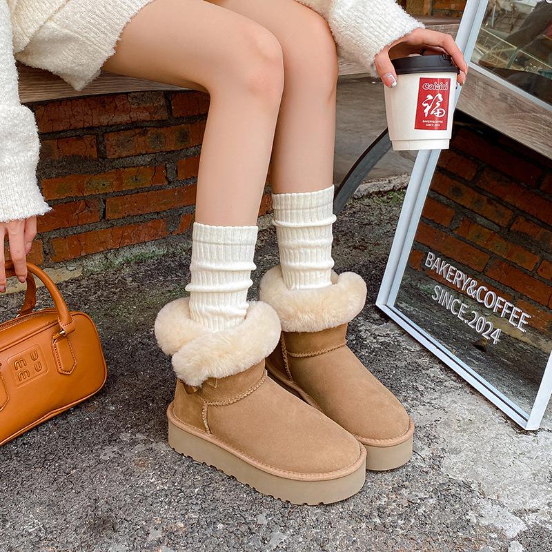 Spot~ Sheepskin and Fur Integrated Thick-soled Snow Boots, Genuine Leather and Real Hair, New Horn Buckle Snow Boots In Winter 2025