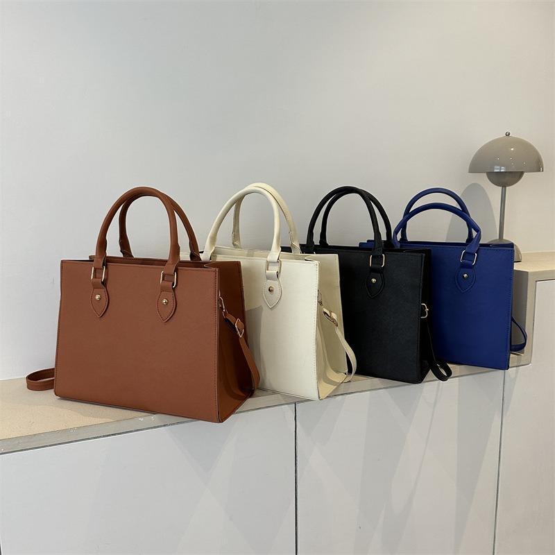 Simple large-capacity small square bag women's 2 summer new fashion trend shoulder bag simple fashion oblique span handbag