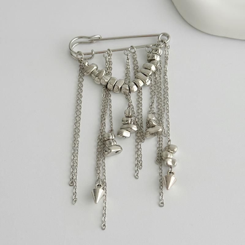 Metal Chain Pendant Long Tassel Brooch For Women Handmade Beaded Suit Coat Pins Jewelry Accessories