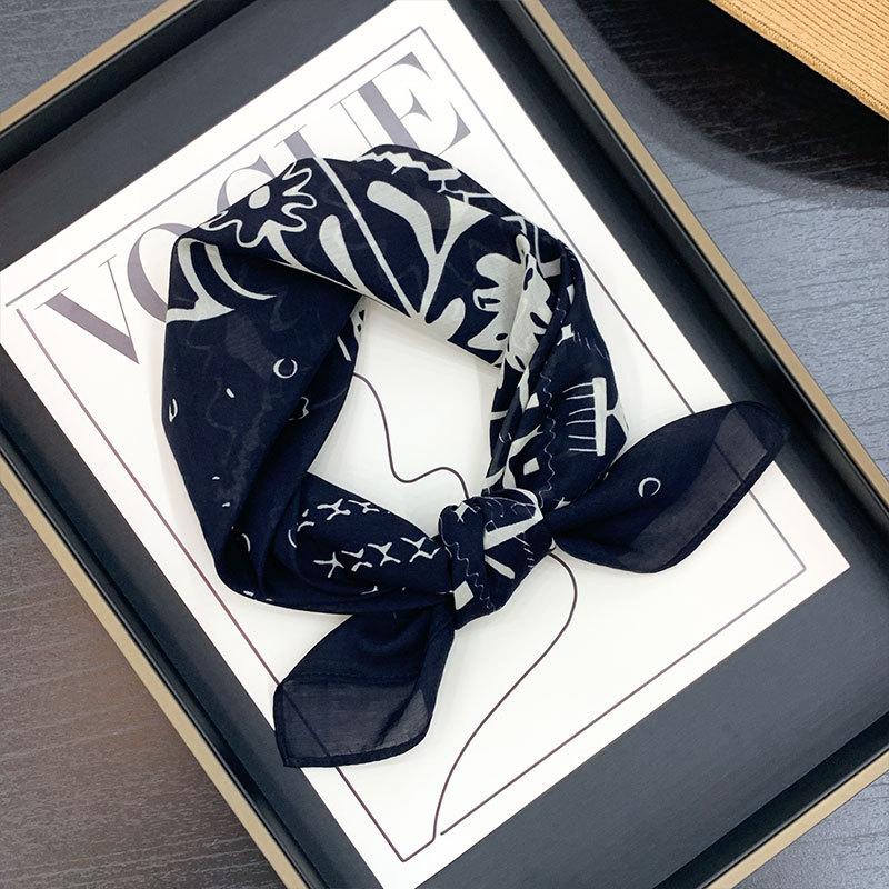 30% Silk 70% cotton Scarf Bandana Women Square Scarves Wrap Kerchief Fashion dot Headband Leopard Hijab Shawls Bandana Foulard