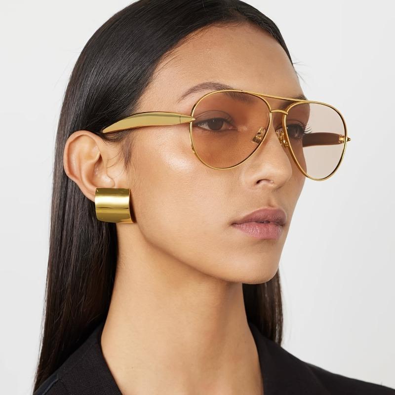 Ladies' Retro Large Frame Circular Fashionable Glasses Metal Frame Street Style Casual Glasses Bold Style Luxurious Appearance