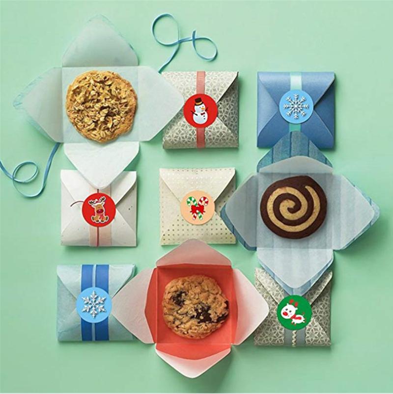500pcs 1inch Black Hot Stamping Sticker New Year 2023 Merry Christmas Stickers Gift Sealing Labels Holiday Candy Bag Box Decor