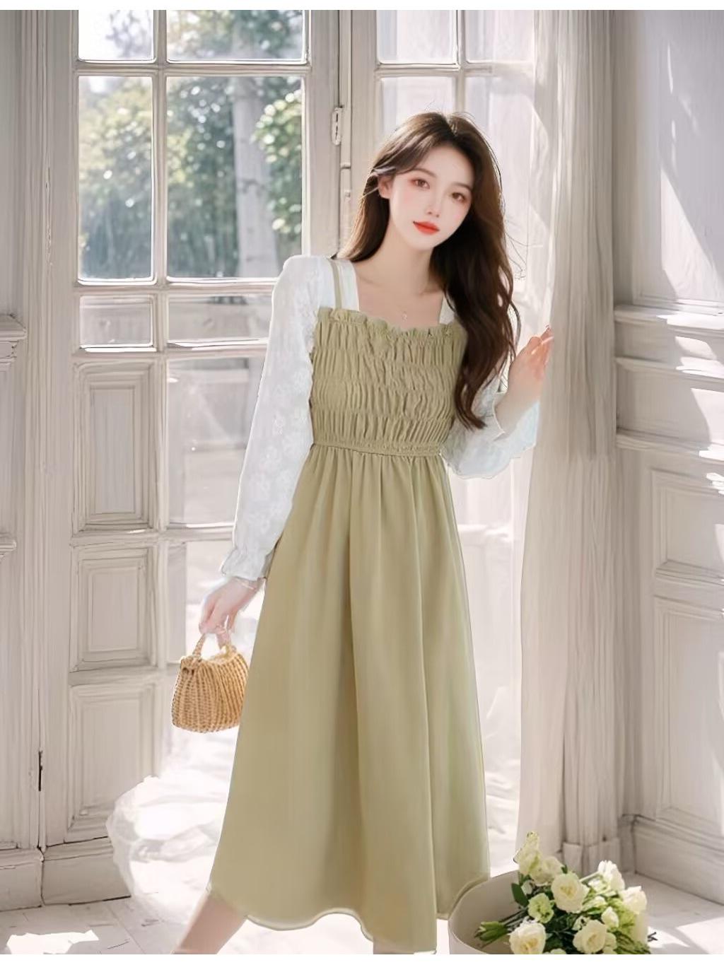 

Autumn Patchwork Embroidered Sweetheart Midi Dress with Square Neck and Long Sleeves Large