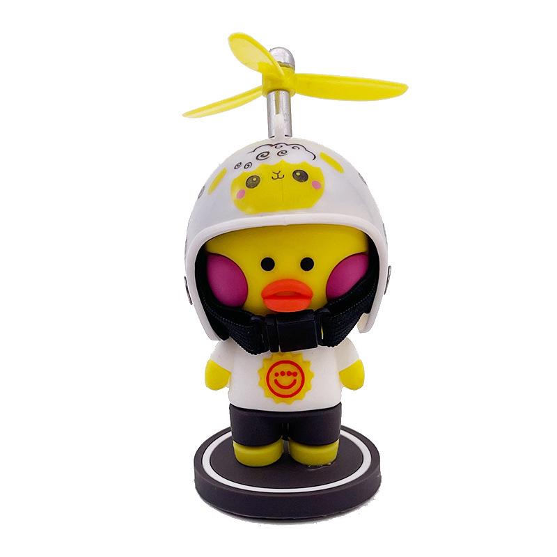 

Сломанный ветер желтая утка со шлемом для мотоцикла, мотора, автоаксессуары, ветрозащитная утка, украшение для салона автомобиля