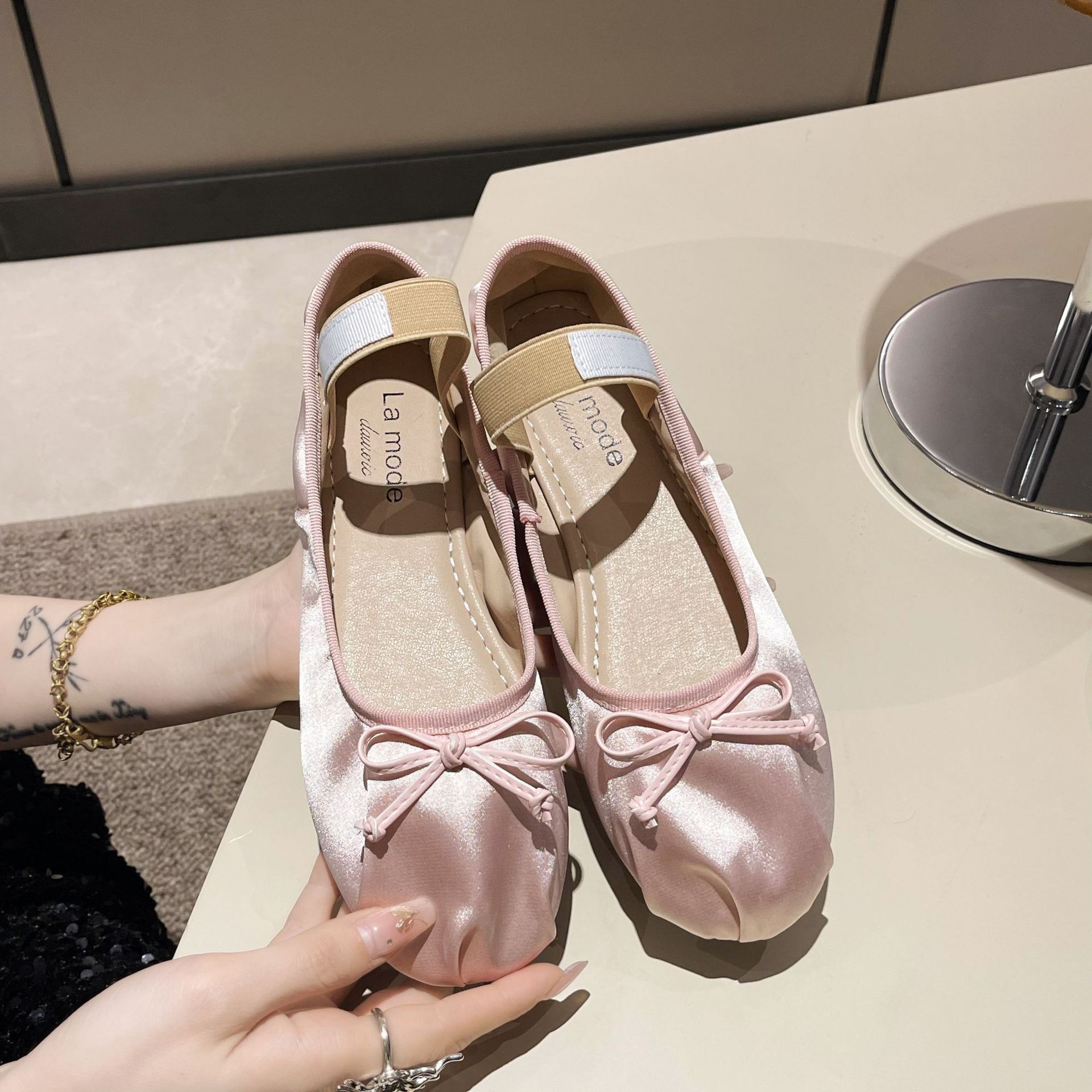 

Нежные одинарные туфли весна новые женские туфли Мэри Джейн милый элегантный бант мелкий вырез плоские балетки 40 розовый