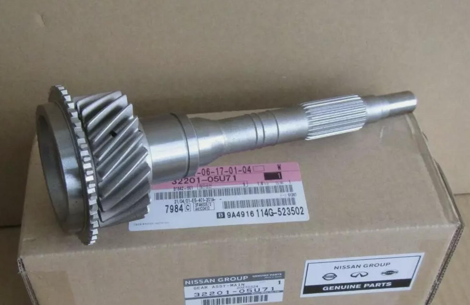 

NISSAN Genuine SKYLINE R33 R34 Main Drive Gear Assy 32201-05U71