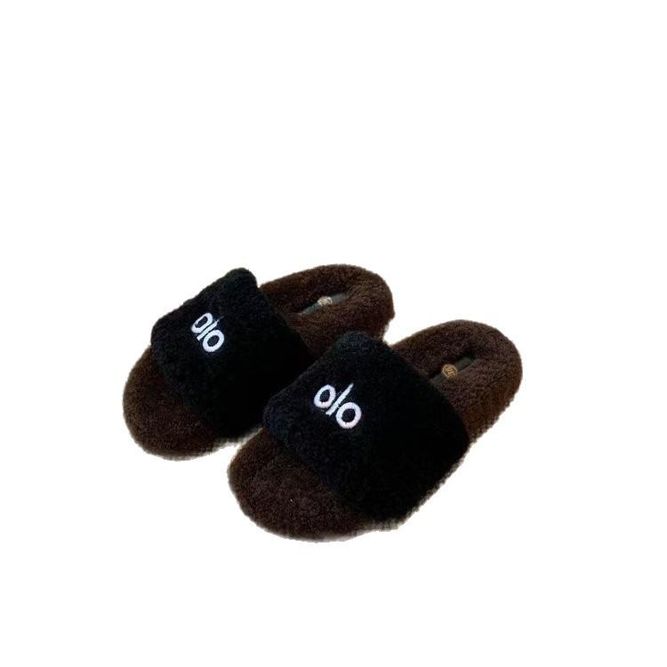Soft lamb wool slippers women's 2025 new outer wear fashionable versatile thick bottom one word lazy wool cotton slippers