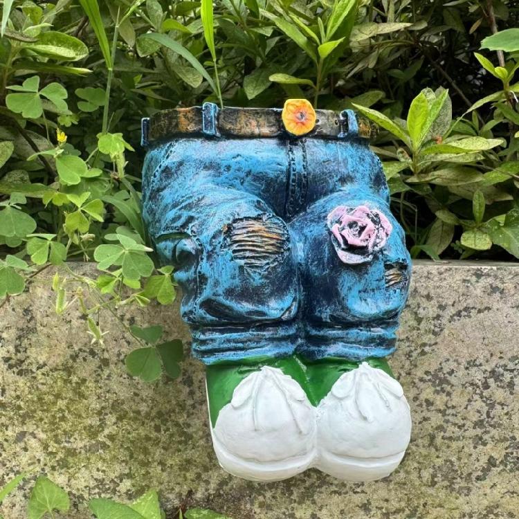 Artistic Jeans Design Plant Container Weather Resistant Resin Flower Pot Suitable For Yard Patios Decoration Home Garden