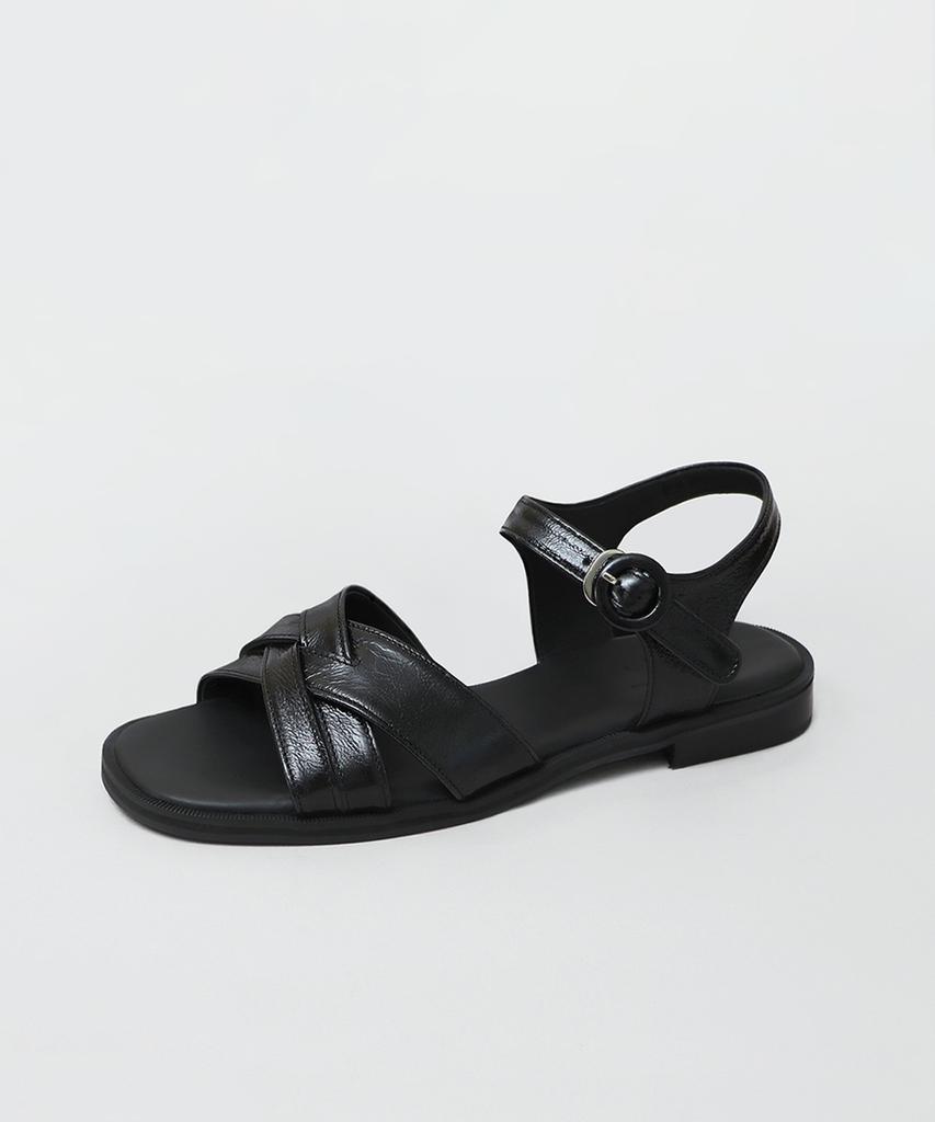 Heenn Shiny Leather Crossover Sandals. Black