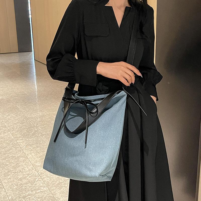 Bags Women's Tote Bags Large Capacity Autumn Messenger 2025 New Canvas Bucket Bags Casual Class Commuter Bags