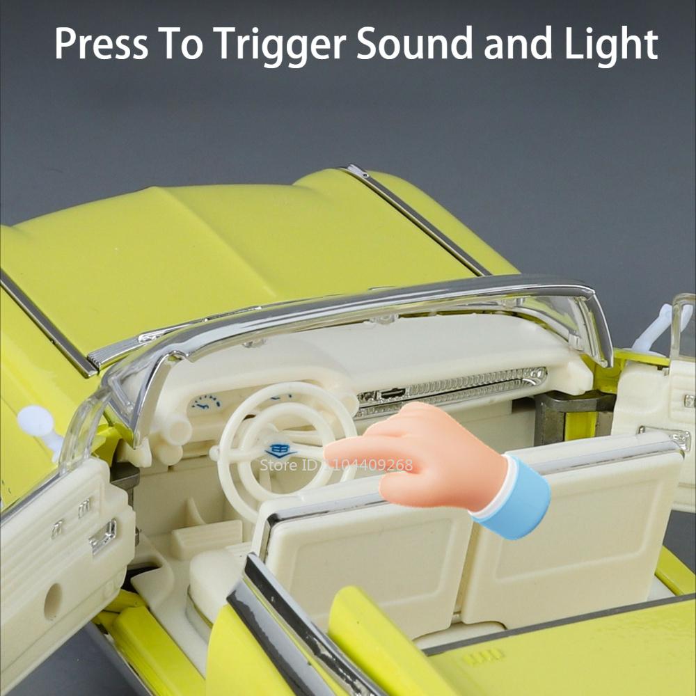 1:24 Scale Eldorado Biarritz 911 Sports Car Model Toy Metal Diecast Sound Light Shock Absorption Models Home Decoration Gifts