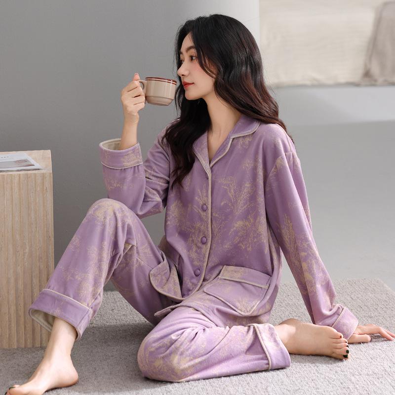 Pajamas Women Spring And Autumn Island Fleece Middle-Aged Mother Coral Fleece Thickened Autumn And Winter Loungewear Set