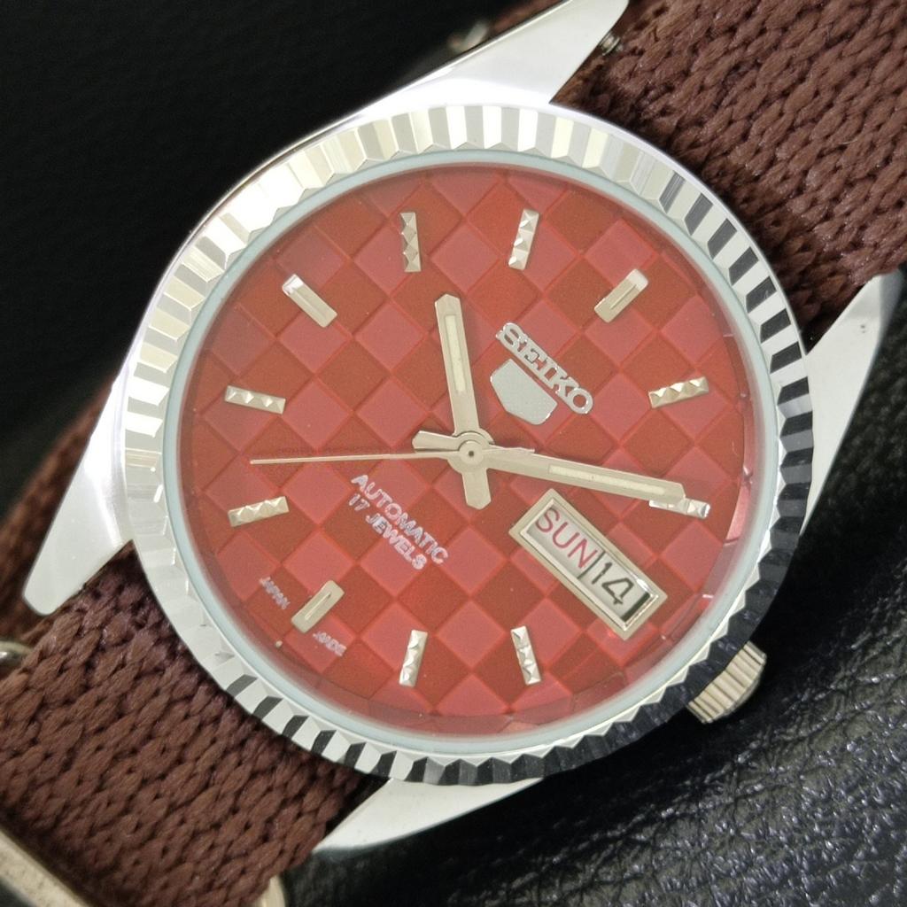 MENS VINTAGE SEIKO 5 AUTOMATIC REFURBISHED JAPAN RED COLOR DIAL WATCH a440396-4 Sk-a440396
