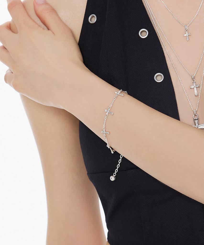 Nimbus Shine Cross Twist Chain Bracelet