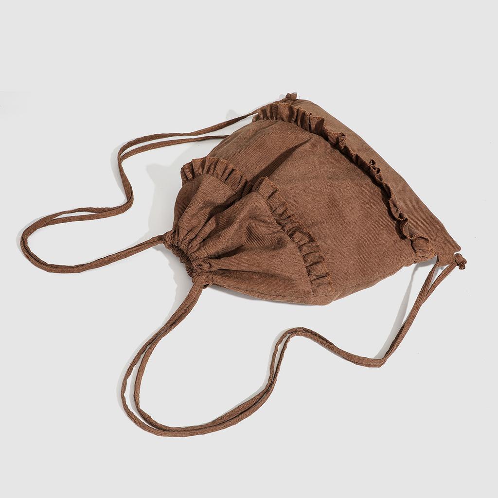 A Niche Pleated Ruffled Drawstring Backpack with A Drawstring Opening, Simple, Casual, Lightweight and Artistic