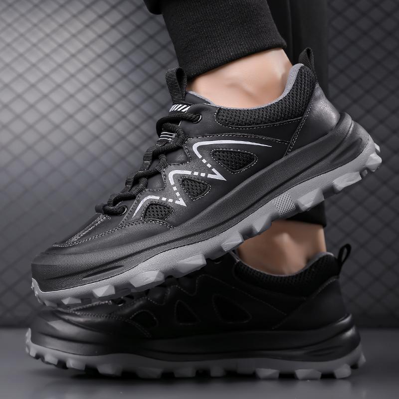 2025 New Lightweight Flats Men Casual Leather Sneakers Non-slip Breathable Male Outdoor Running Shoes Lace Up Soft Sport Shoes