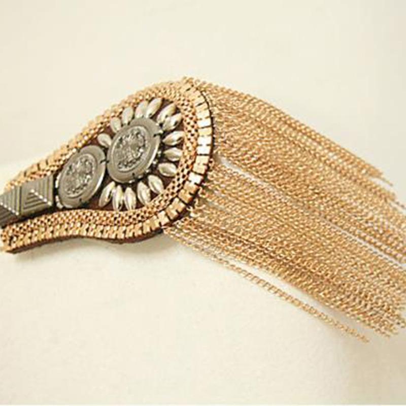 1 Stück Mode Handgefertigt Schulterschmuck Quaste Strass Epauletten Bekleidungszubehör Brosche Epaulette Schulterbroschen Geschenk