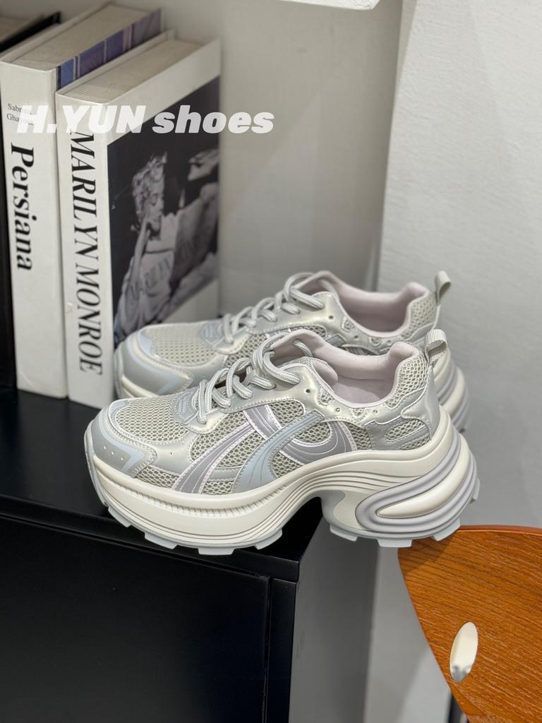 2025 new early autumn leather mesh breathable thick-soled dad shoes women's lightweight height increase casual sports shoes women's shoes