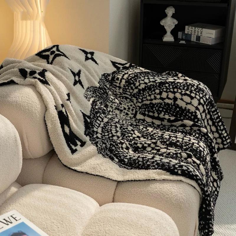 LISM Pumpkin Flannel Throw Blanket