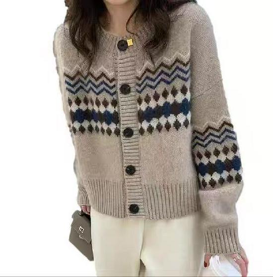 Women's Autumn Wool Knit Jacquard Cardigan: Short, Loose, Soft, Fluffy Round-Neck Sweater Jacket