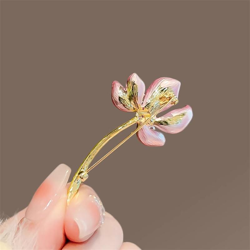 Fashion Exquisite Lotus Flower Brooch For Women Girls Elegant Badge Creative Temperament Pin Clothing Accessory