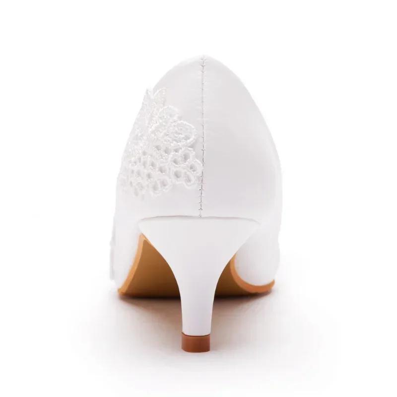 2025 Fashion Women's Crystal Queen White Lace Flower Wedding Shoes Woman Point Toe Slips Lady Dress Flats Sneaker Big Size 43