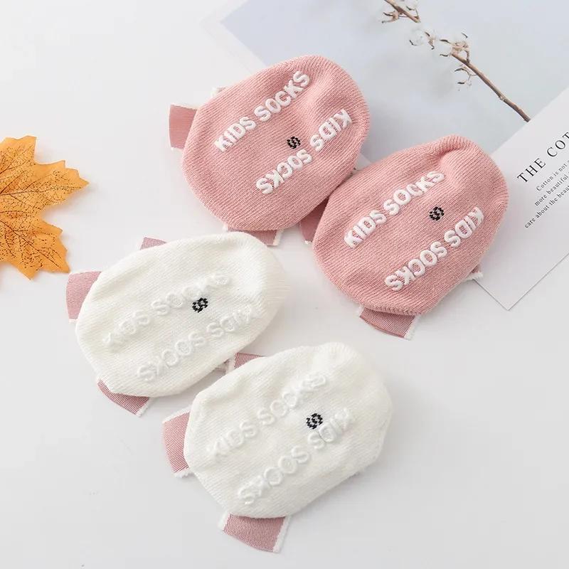 Niedliche Schleife Babysocken Weiche Baumwolle Neugeborenes Mädchen Kurze Socken mit Gummisohlen Rutschfest Einfarbig Kinder Kleinkind Haussocken