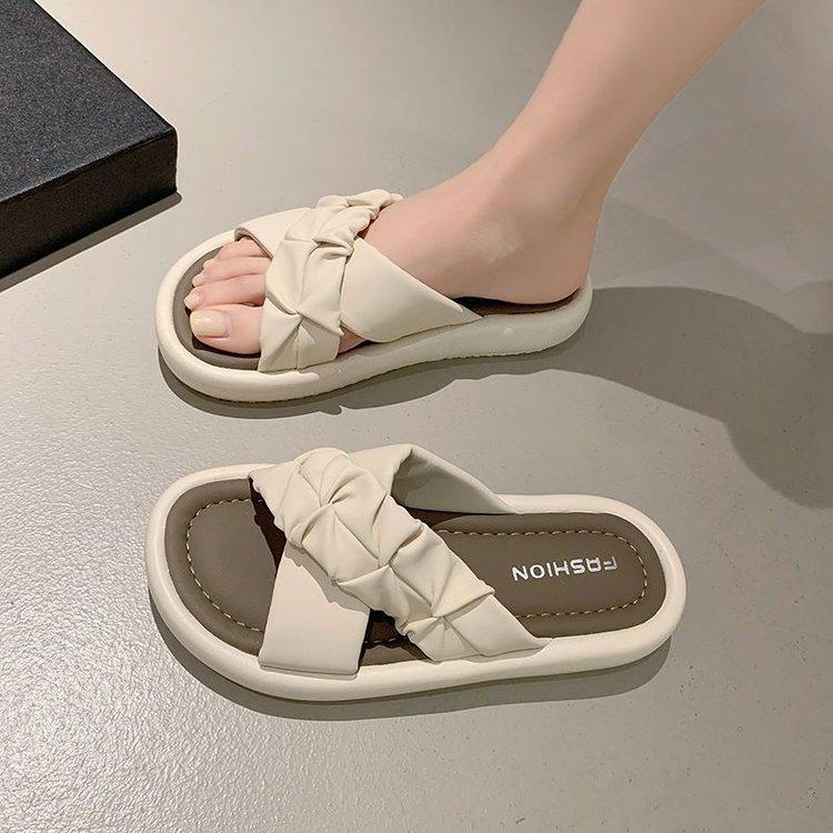 Thick-soled slippers women's outer wear 2025 summer new cross-word slippers high-end soft-soled fashionable cool slippers