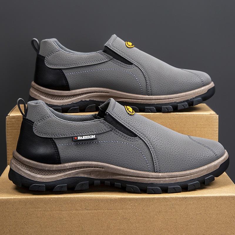 Men's shoes large size hiking shoes casual shoes non-slip walking casual men's sports shoes pedal soft-soled dad shoes
