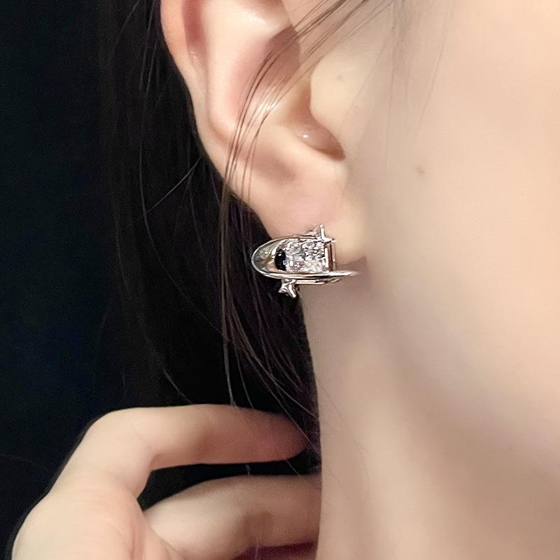 Cosmic Star Light Luxury High-End Stud Earrings Zircon Saturn Niche Design Personalized Metal Simple Female Zircon Earrings