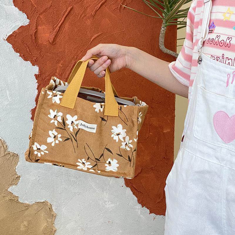 Yeah language/small fresh literary picnic floral lunch box bag bento bag hand carry versatile hand carry small square bag
