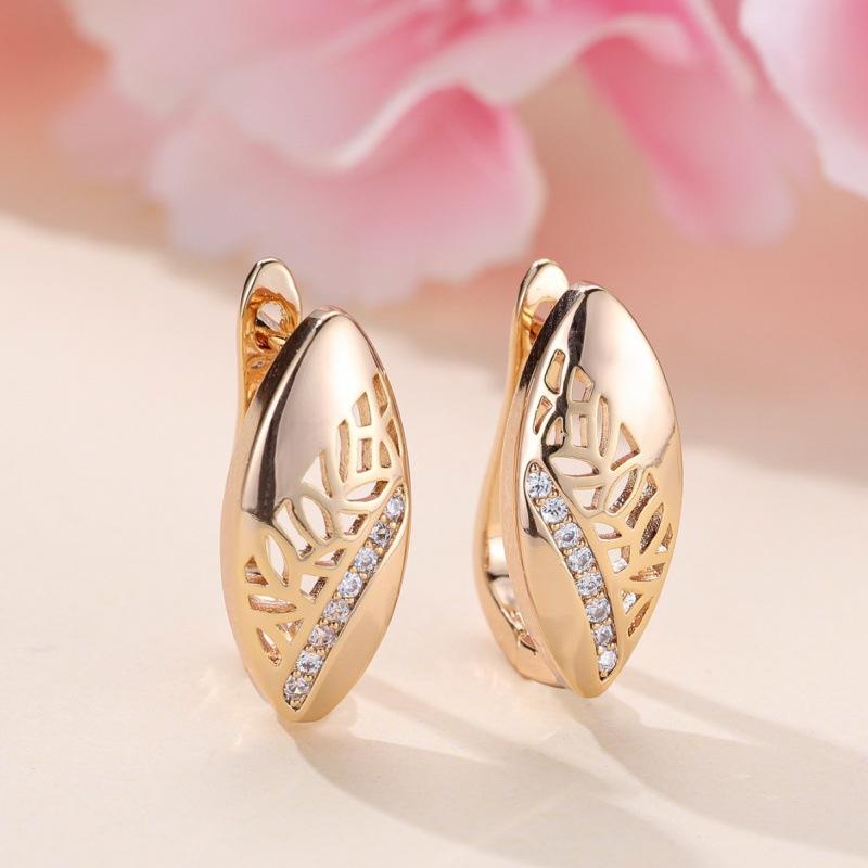 

Personalized hollow champagne gold and white diamonds simple lace ear buckle fashion earrings