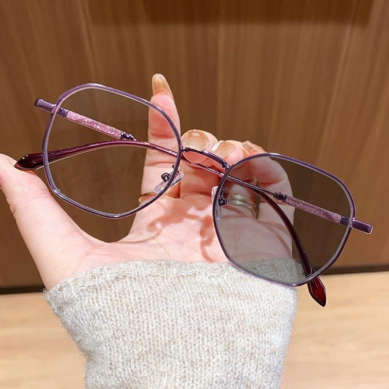 Delicate Sparkling Polygonal Photochromic Myopia Glasses Comfortable Durable High Definition High-quality Eyewear 0 To -4.0