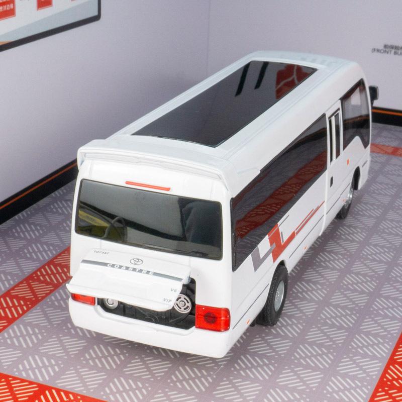 1/32 Toyota Coaster Legierung Luxus Bus Automodell Diecasts Metall Reisebus Fahrzeuge Automodell Simulation Sound und Licht Kinderspielzeug Geschenk