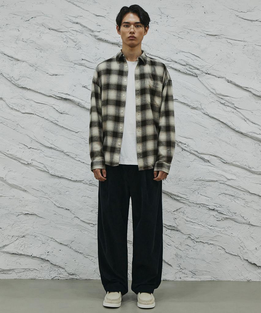 SIGNATURE Single-Pleat Corduroy Wide Pants [Black]