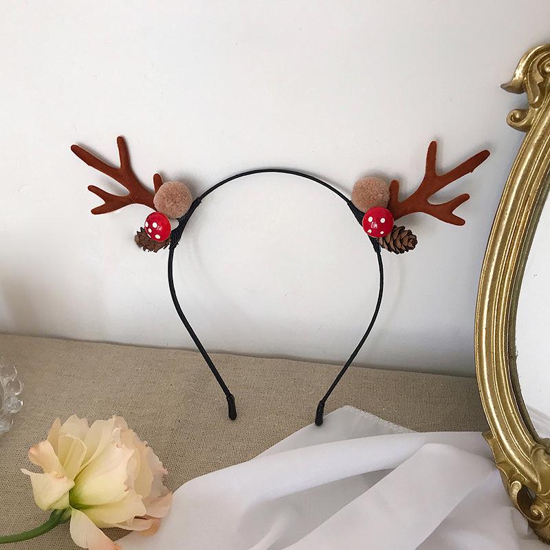 Christmas Elk Antler & Bell Fairy Headband: Festive Hair Accessory