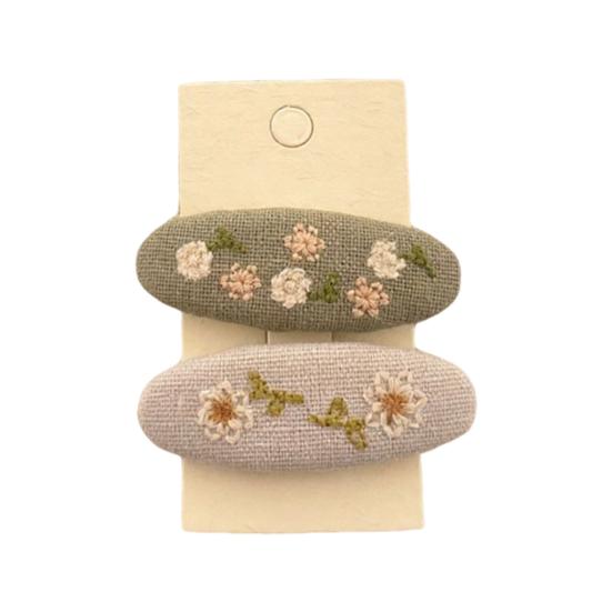 1 Pair Hairpins Rounded Edges Metal Stable Grip Hand-Embroidered Flower Pattern Wide BB Clip Side Bang Hair Accessories