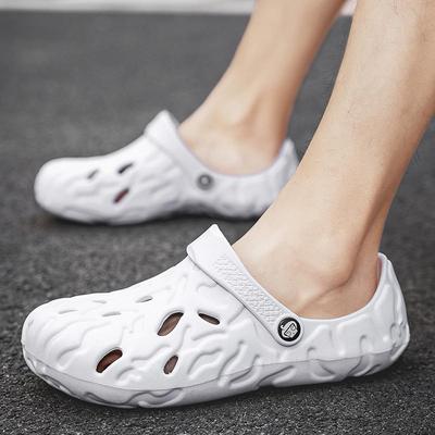 Men's Plus Size Lightweight Breathable Closed-Toe Summer Beach Clogs Sandals