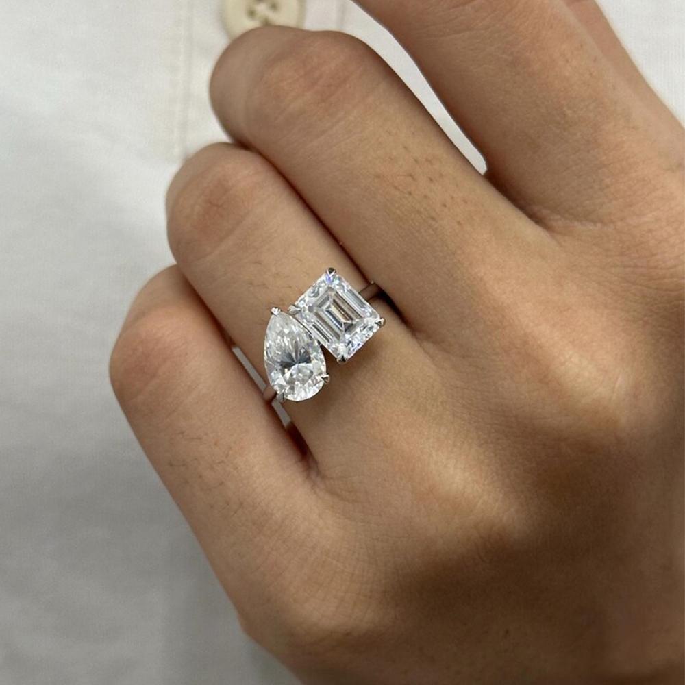 4/6cttw Emerald and Pear Moissanite Ring for Women  CopperTwo Stone Engagement Wedding Bands Toi Et Moi Ring Gifts Jewelry