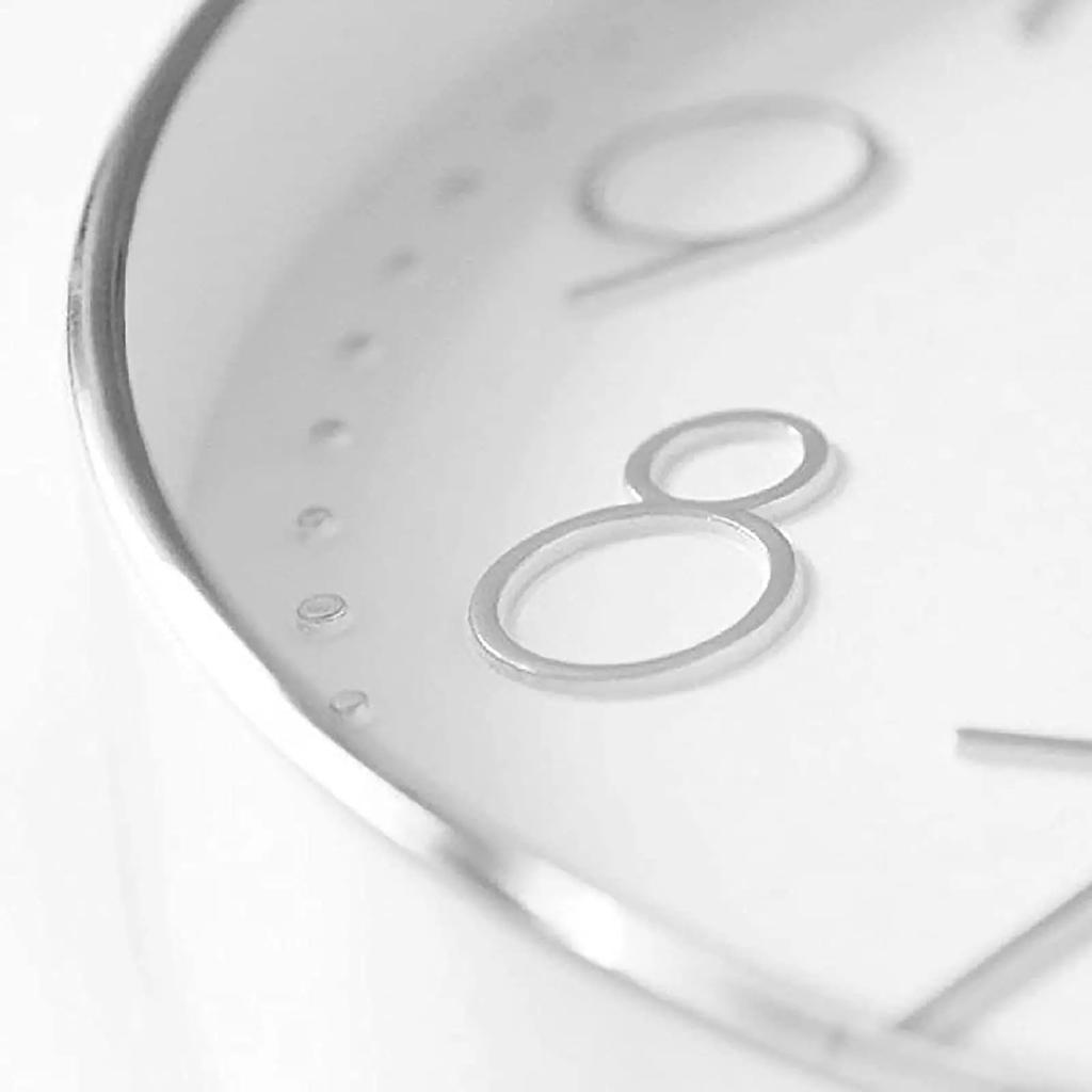 Modern Stylish  Wall Clock, Silent Non-Ticking Wall Clock Round 8 Inch Clock Easy To Read Office School  Living Room Decoration