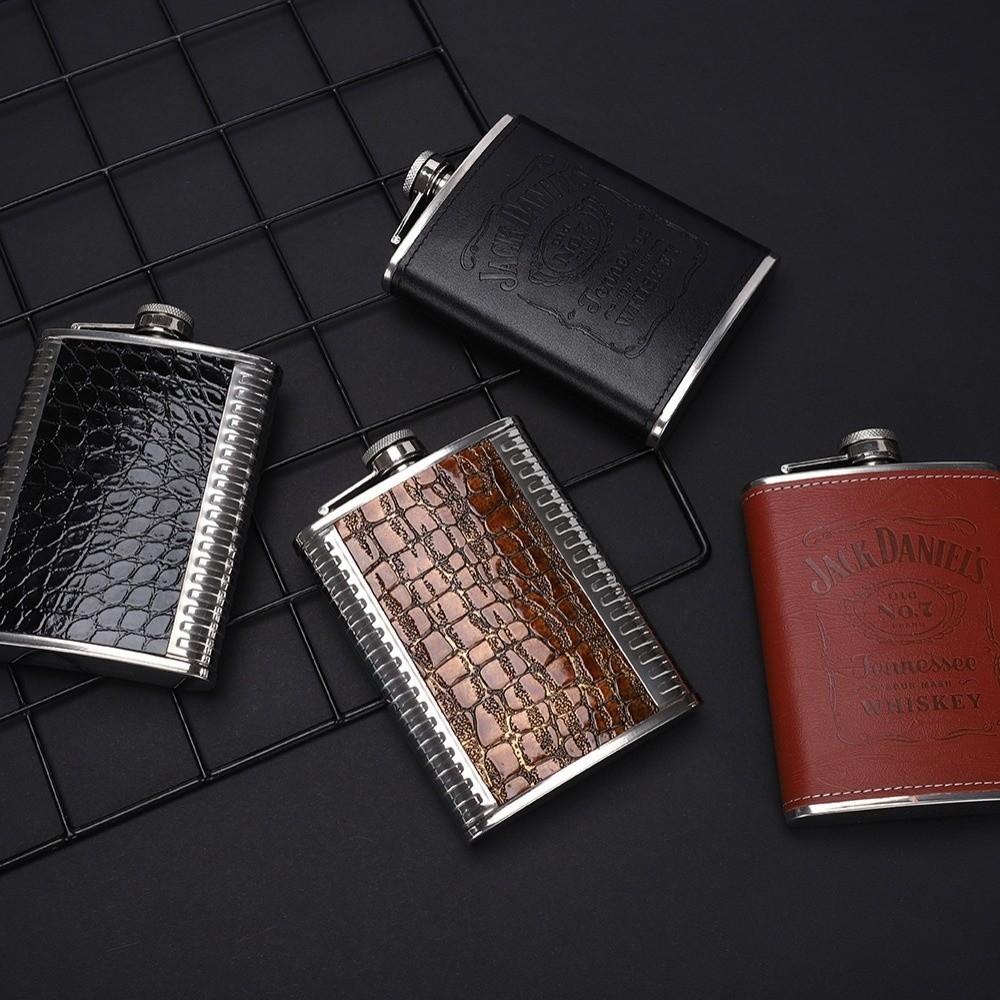 Portable 8oz Hip Flask Stainless Steel Leakproof Liquor Flask Mini Leather Covered Wine Pot Outdoor