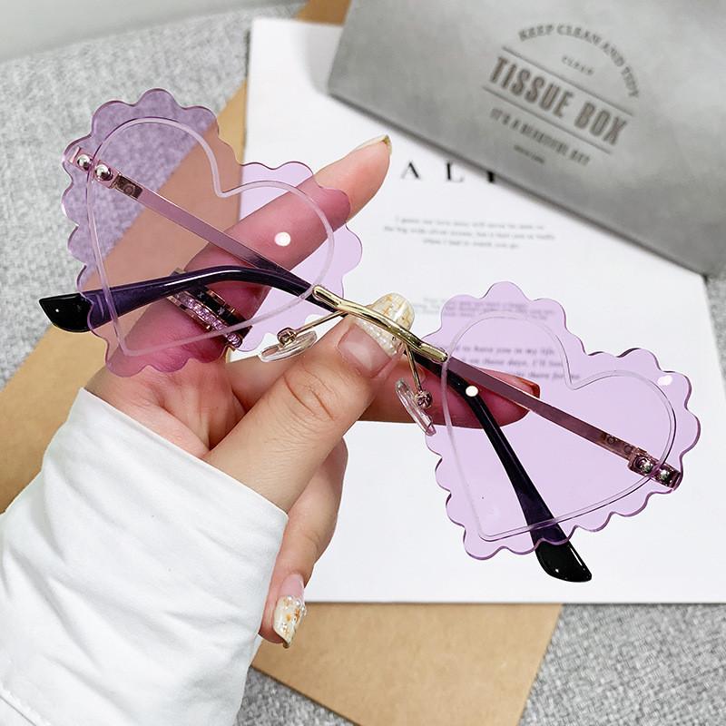 

Unique Unisex Geometric Eyewear With Metal Frame And Dark Lenses For Party And Performance Use ClearPurple