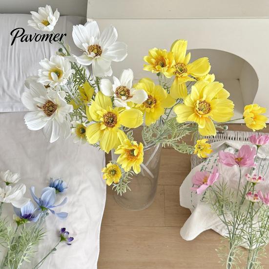Wartungsfreie Blumendekoration für Hotel, 33 Zoll hohe künstliche Cosmeen-Blumen in Vasen, gefälschte Seiden-Gänseblümchen-Zweige mit Stielen in Vase, realistisch