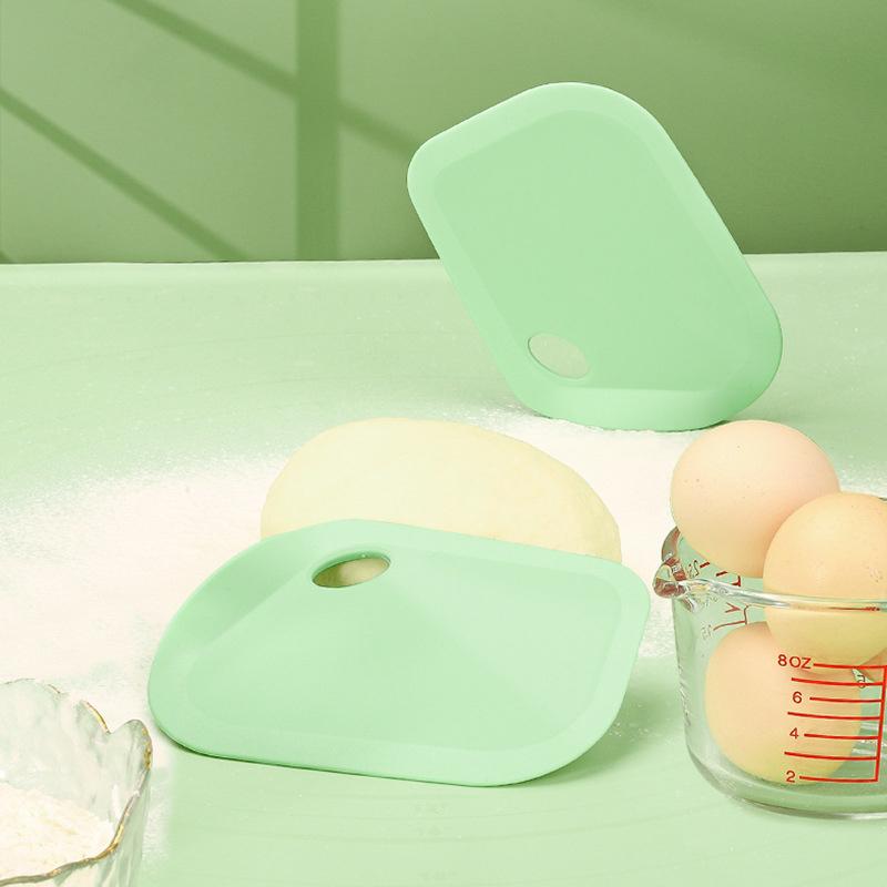Multipurpose Dough Cutter Bowl Scraper Silicone Dough Scraper Baking Pizza Cutter for Bread Dough Fondant Cake Cream Spatula