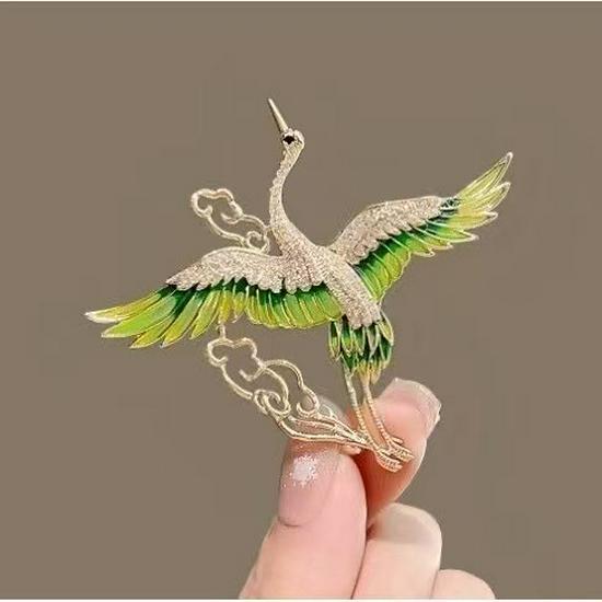 Chic Crane & Cloud Brooch: Elegant, Versatile Suit Accessory for Women.
