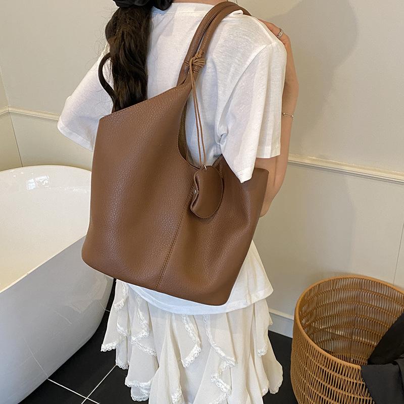 Premium Lazy Wind Tote Bag Women's New Trendy Portable Casual Litchi Pattern Shoulder Bucket Bag