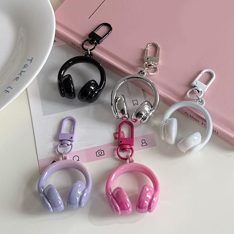 1PC Keychains DIY Accessories Bag Pendants Cute 3D Earphone Shape Y2K Ornament Creative Mobile Phone Pendants Funny Multicolor