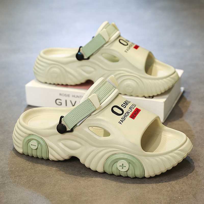 Slippers men's summer 2025 new outer wear platform outdoor seaside sports driving beach sandals