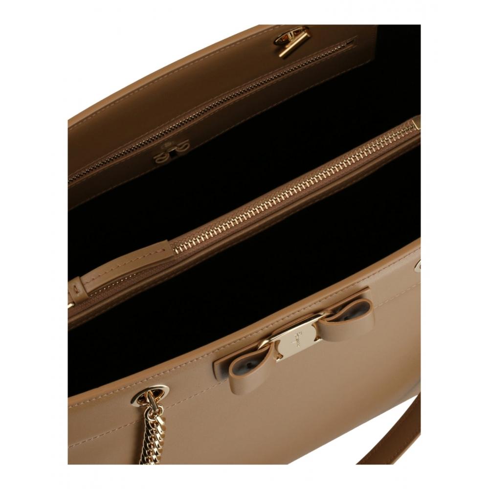 Salvatore Ferragamo Vara Bow Smooth Leather Shoulder Bag Camel