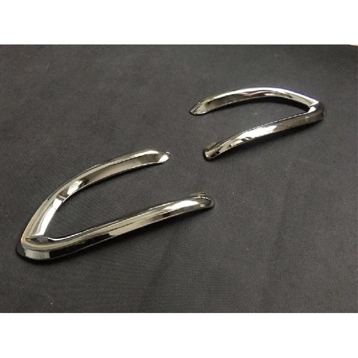 

For Fiat 500X 2015 2016 2017 2018 ABS Chrome Front Foglight Lamp Eyebrow Trim Eyelid Sequ Frame Cover Car Styling Accessories срібний